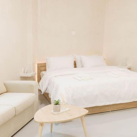 Modern Hiding Place In The Heart Of เอเธนส์ ภายนอก รูปภาพ