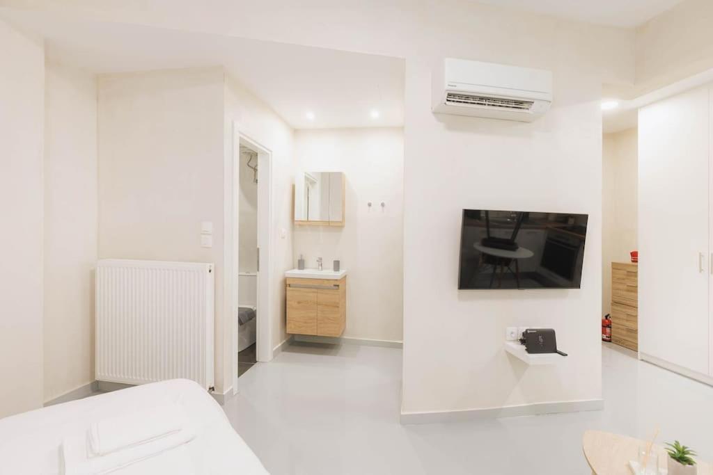 Modern Hiding Place In The Heart Of เอเธนส์ ภายนอก รูปภาพ